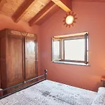 Gabriele Con Terrazzo E Vista Per 4 Persone Aurano