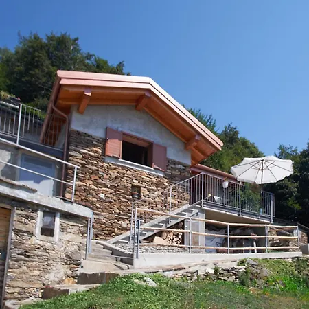 Gabriele Con Terrazzo E Vista Per 4 Persone Nyaraló