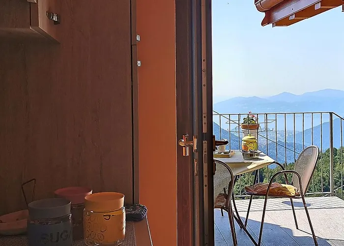 Hébergement de vacances Gabriele Con Terrazzo E Vista Per 4 Persone