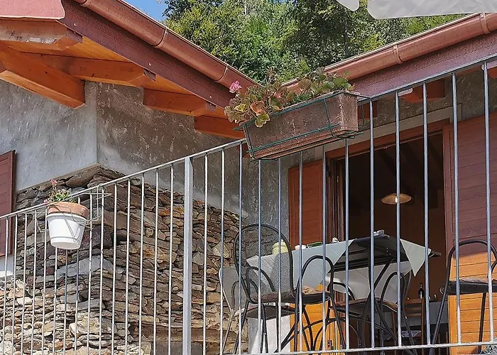 Hébergement de vacances Gabriele Con Terrazzo E Vista Per 4 Persone Aurano